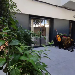 Bajo Luminoso En Barrio De Nervion Apartamento